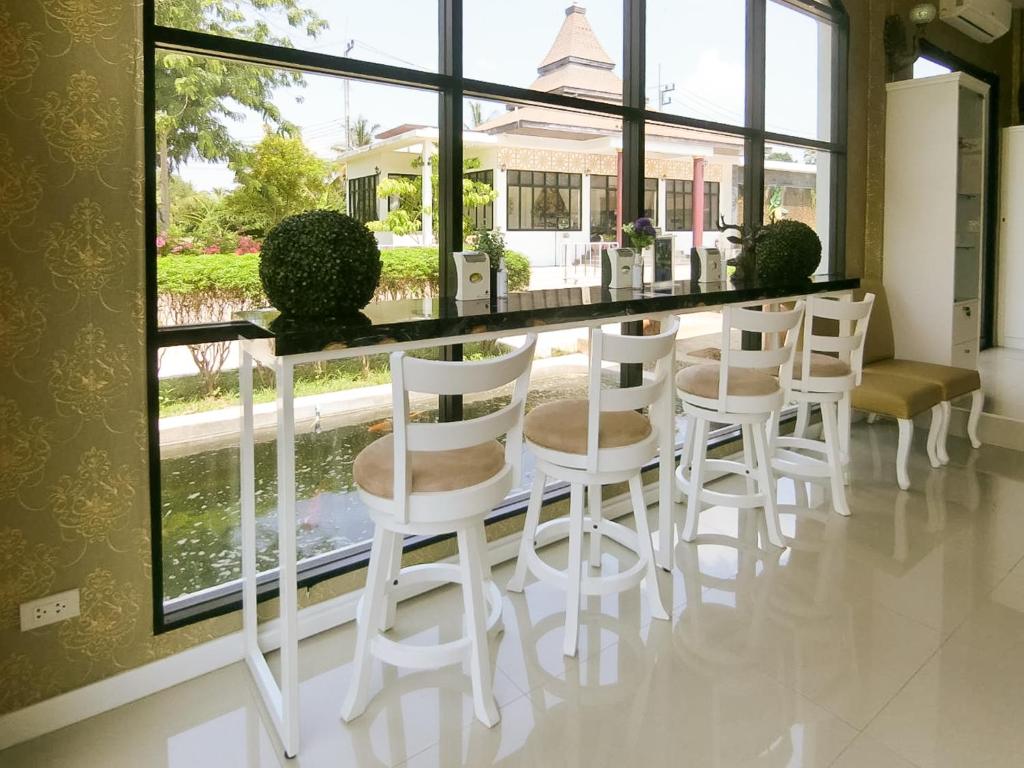 Food and beverages, Aura Park Resort in Ratchaburi