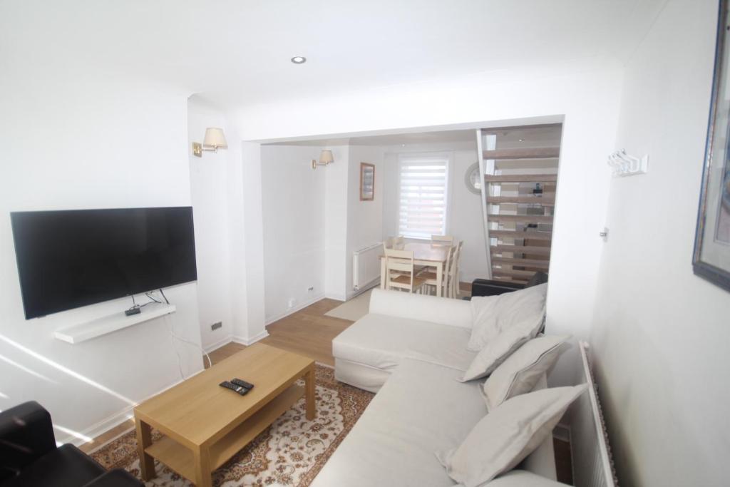 Brunswick Cottage, Reading