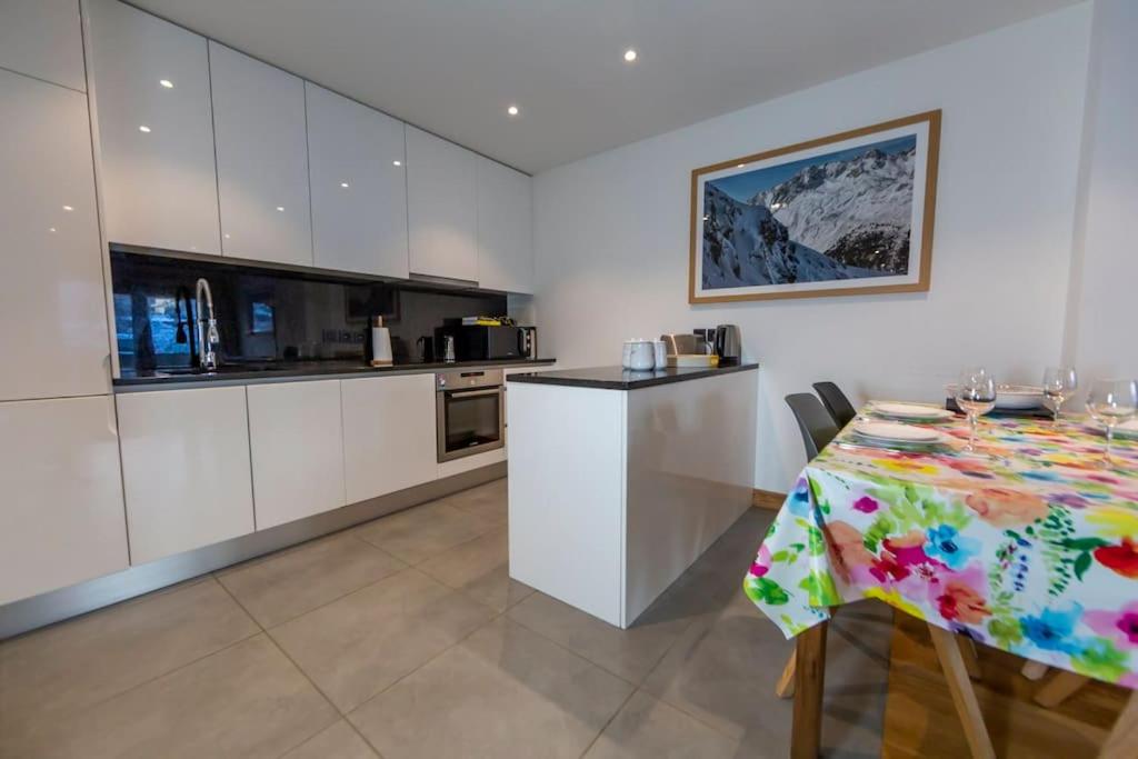 Grand Paradis B01 - Modern with great location - 3