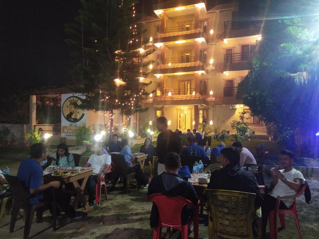 HOTEL CROWN HORIZON — Sauraha (4)