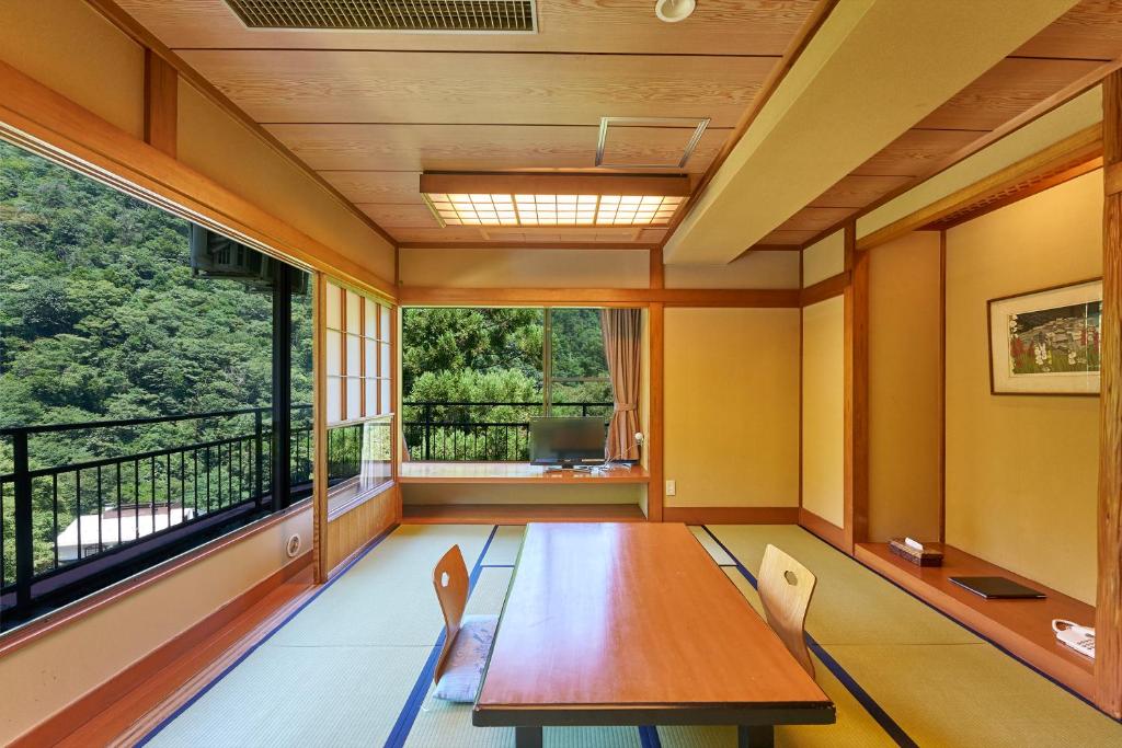 โรงแรมยุโมะโตะ ฮาโกเน่ (Hakone Yumoto Hotel)