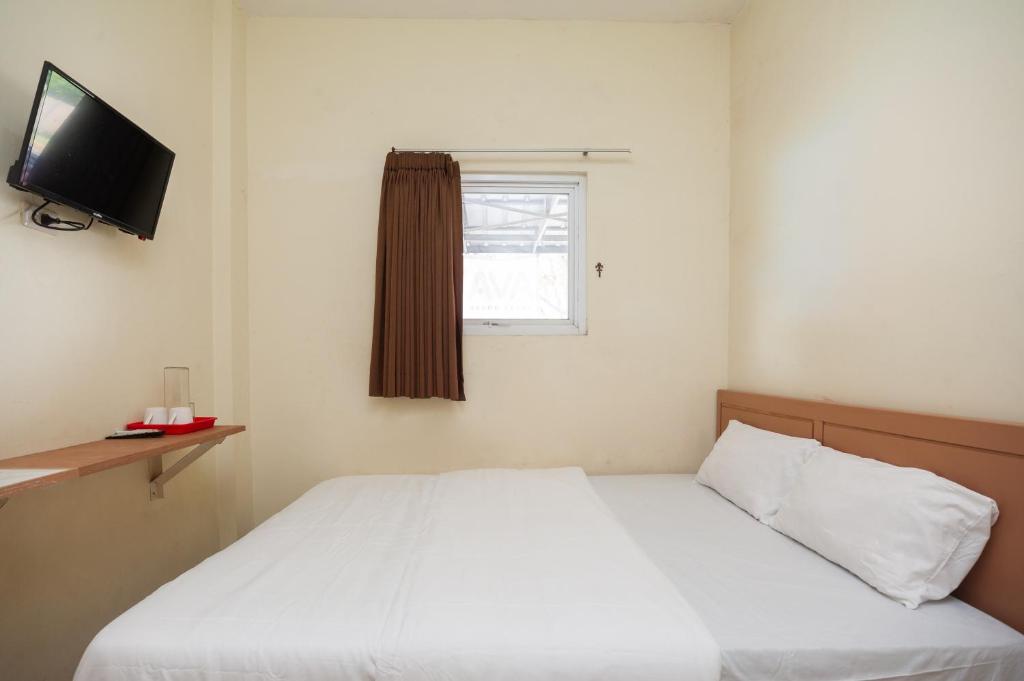 OYO 90180 Ava Guesthouse photo