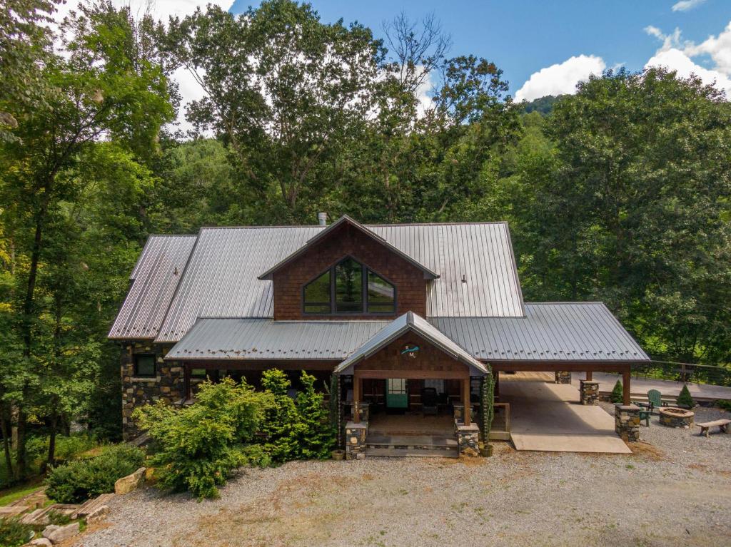 A River Mist Too, Sugar Grove