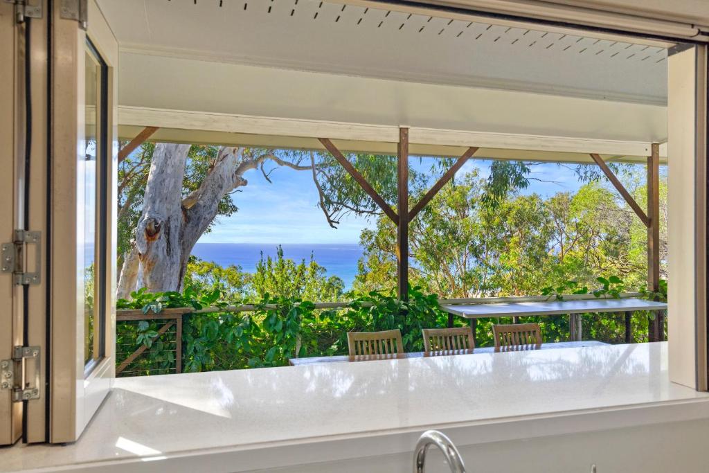 Seaspray - 93 Tramican Street, Point Lookout