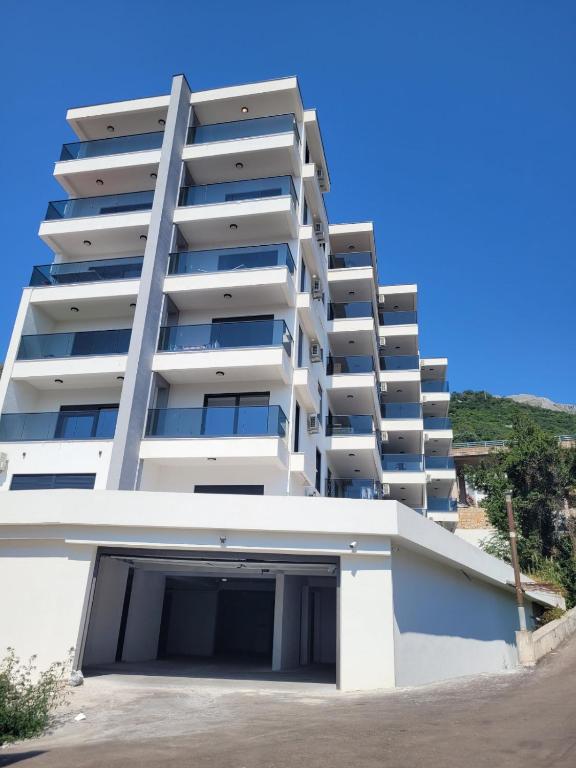 SD LUX APARTMENTS - 1