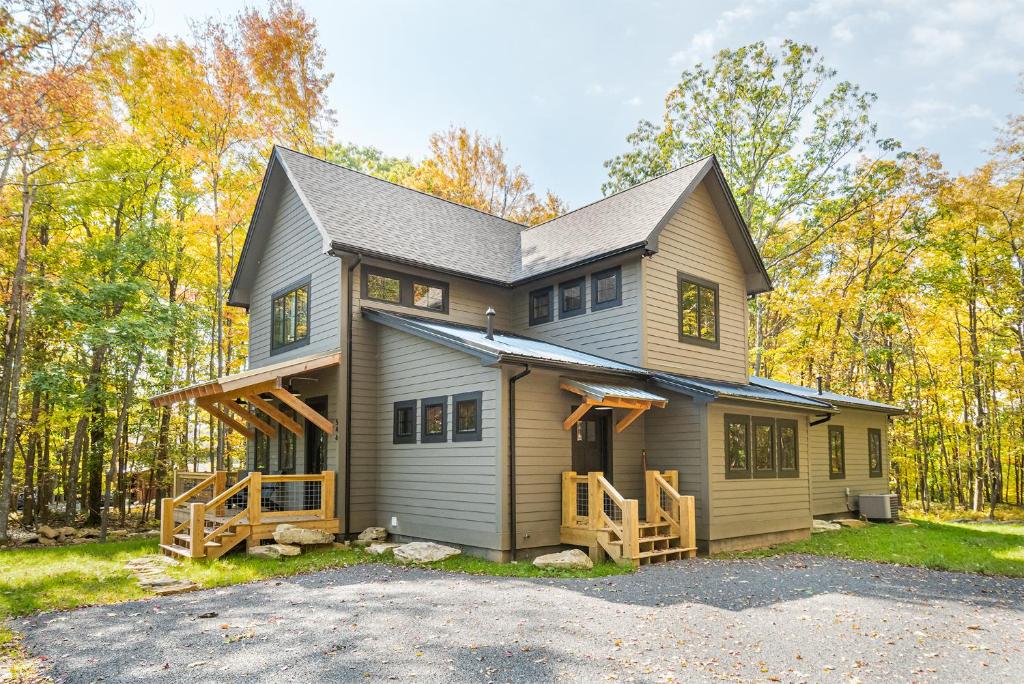 Dreidels Den, McHenry