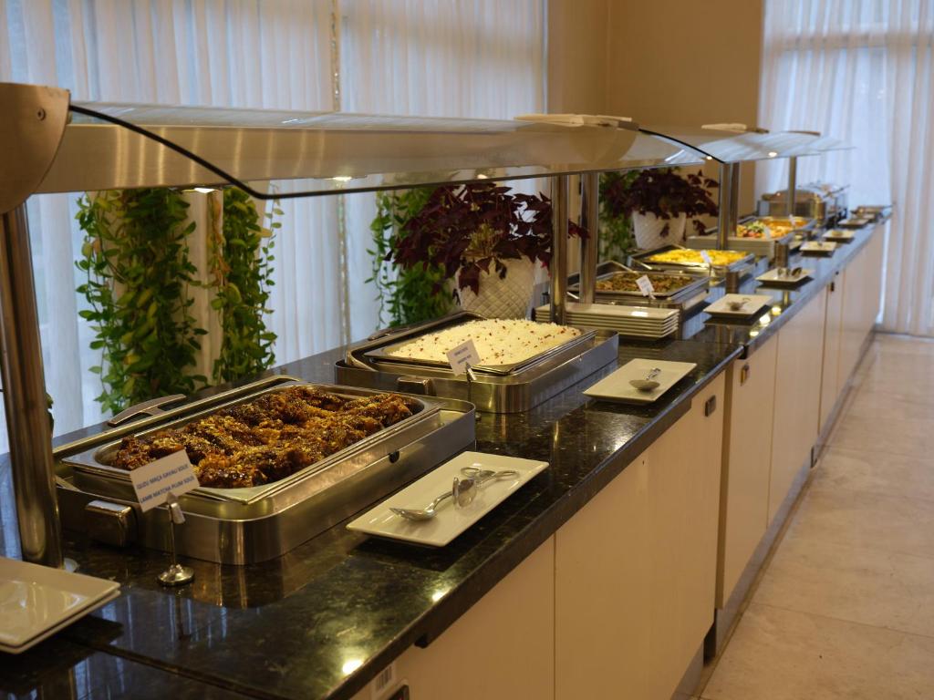 Yiyecek ve İçecekler