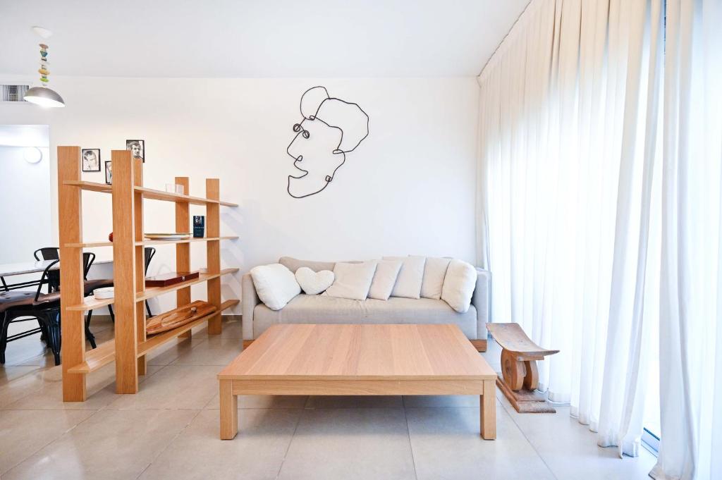 Tiramisu for two by HolyGuest — Hotel in Tel Aviv