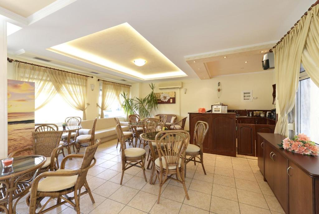 Restaurant, Amalia in Kavala