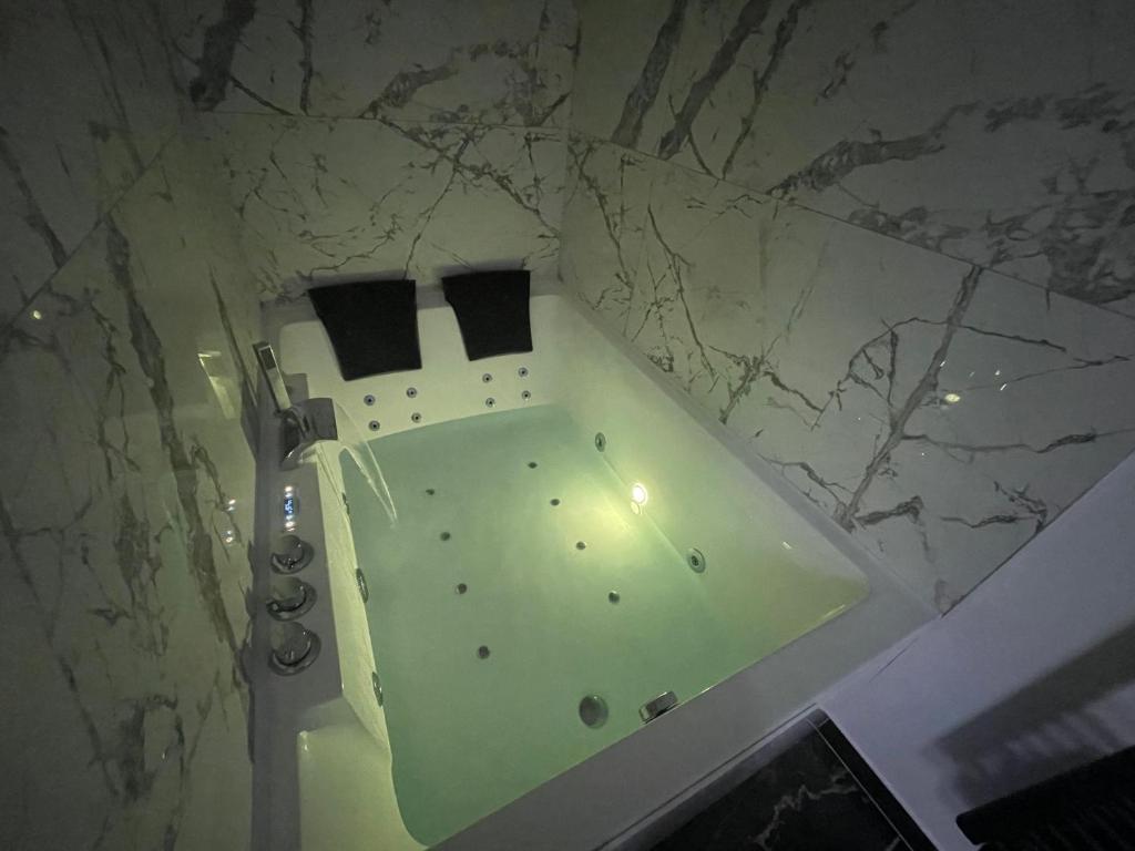 Le cocon Balnéo, Sens