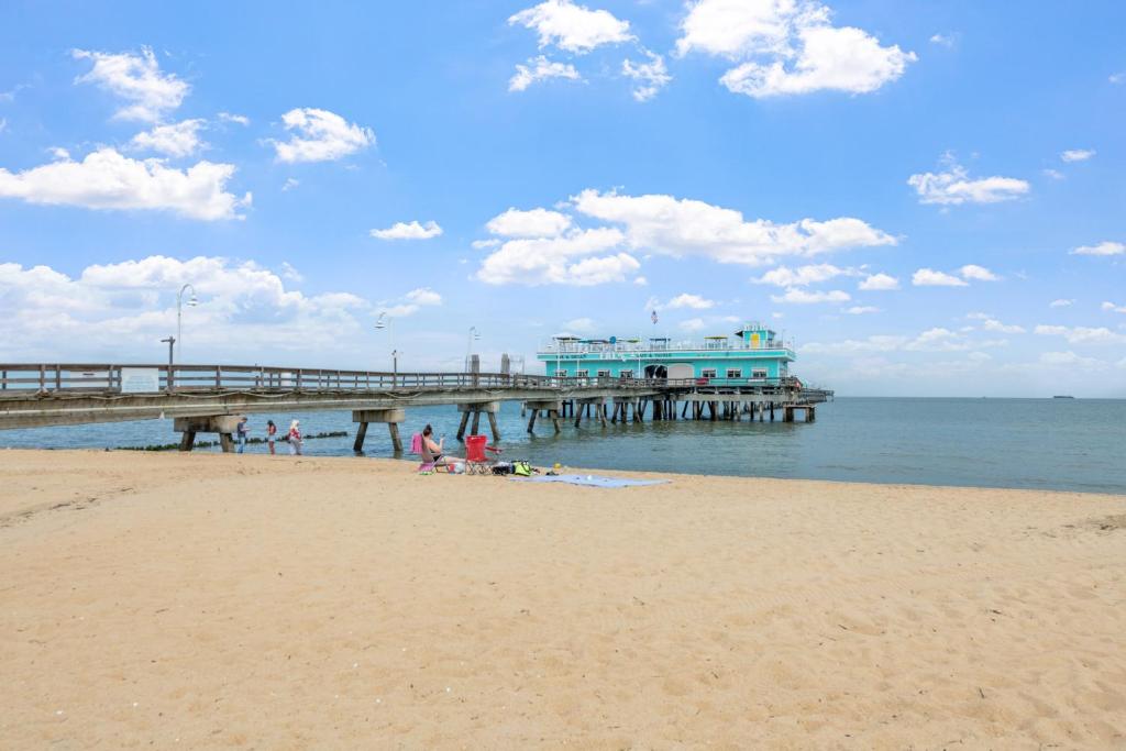Budget Inn-Norfolk, VA - Oceanview photo