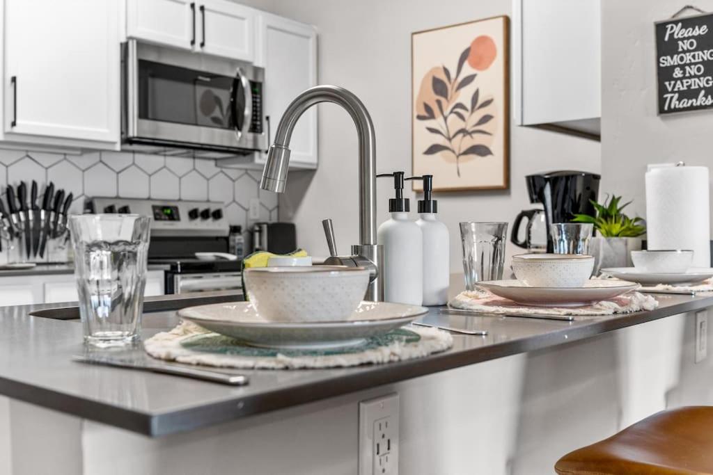 City View BOHO Apt Stocked w everything you need