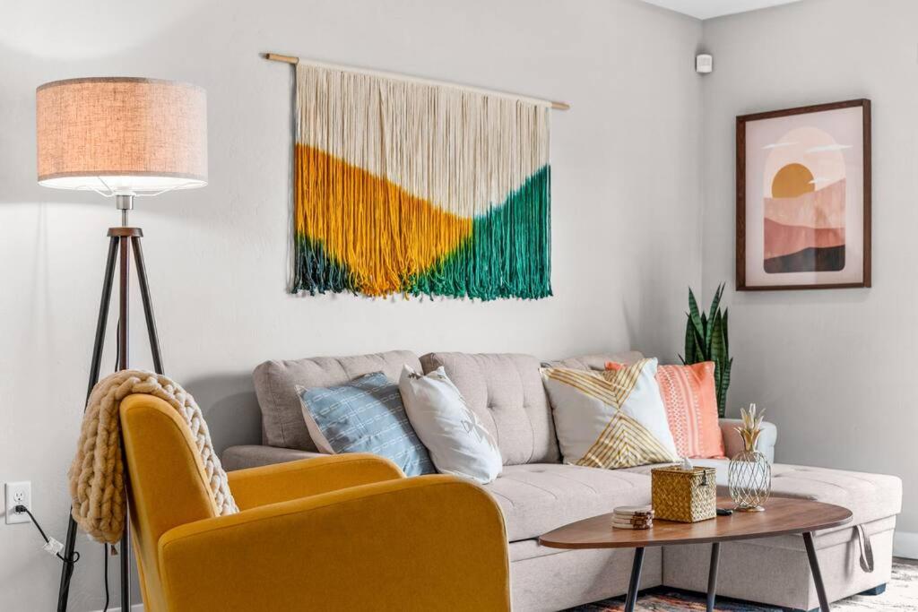 City View BOHO Apt Stocked w everything you need