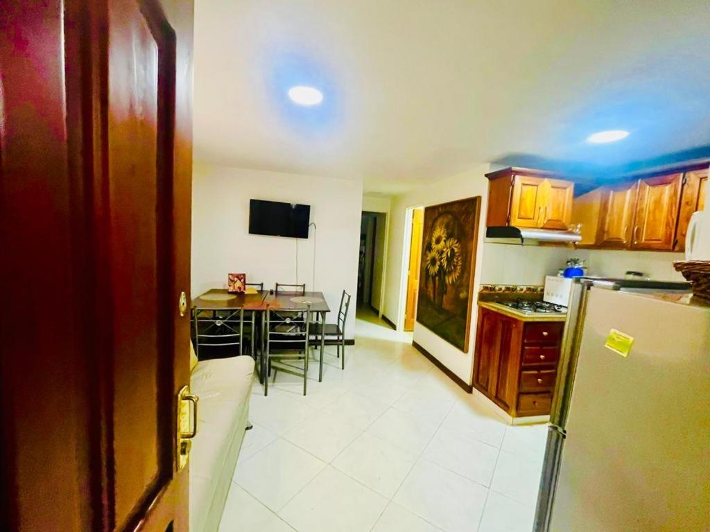 Hermoso apartamento en la Floresta - Medellin - 1