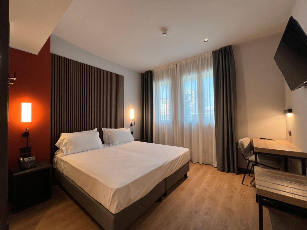 Hotel Leonessa - 4