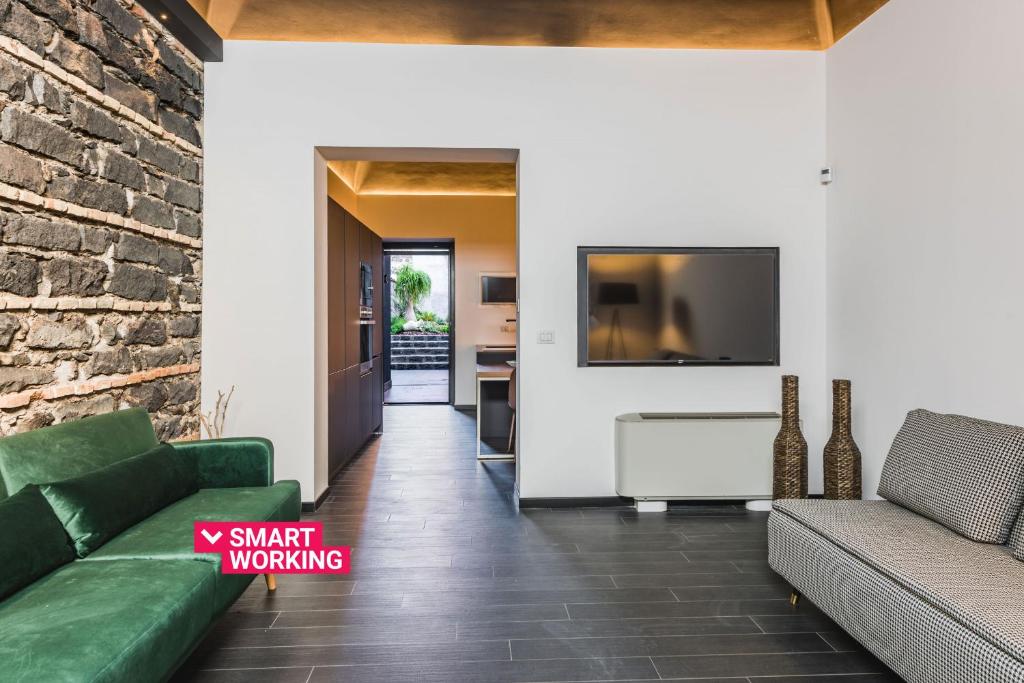 Leone Apartment with Garden by Wonderful Italy - 4
