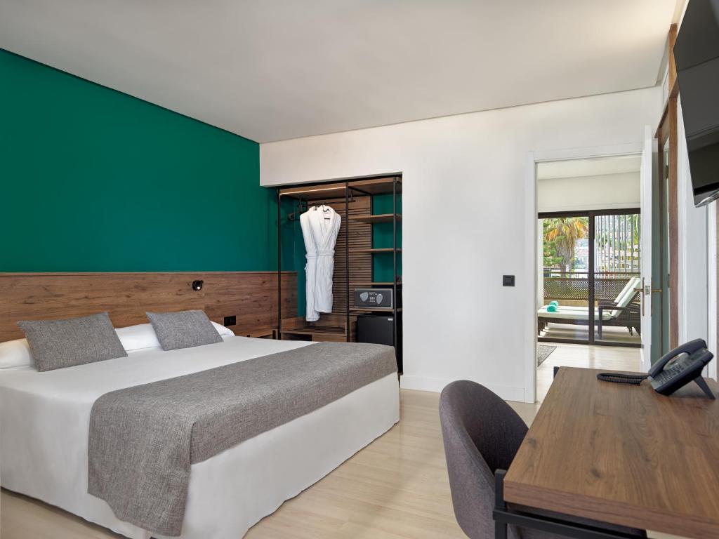 FERGUS Puerto de la Cruz — Hotel rooms in Puerto de la Cruz, Canary Islands