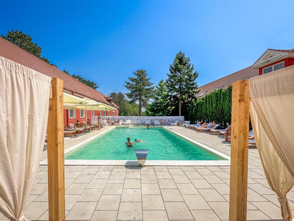 Kastel Ecka photo