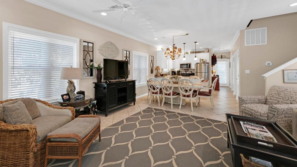 Abode Kenmare - Sleeps 10 with 2 Pools and lots of porches!, Santa Rosa Beach