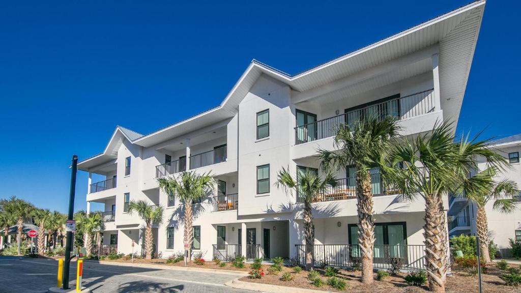 Hidden Lake Condos 321 - Short walk to Gulf Place, Santa Rosa Beach