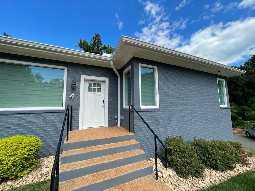 Sonsak - Unit 4, Charlottesville