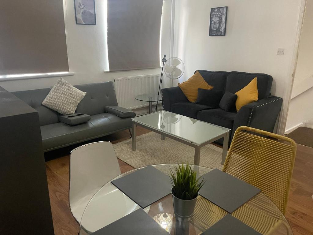 FilmonHomes, Oldbury