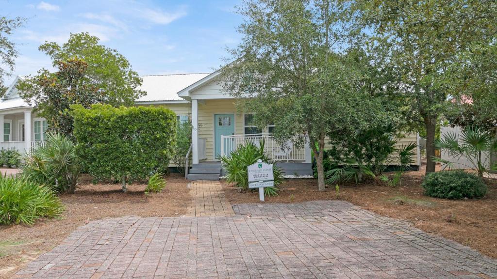 Once Upon a Tide - Close to Seaside on 30A and 3 blocks to beach, Santa Rosa Beach