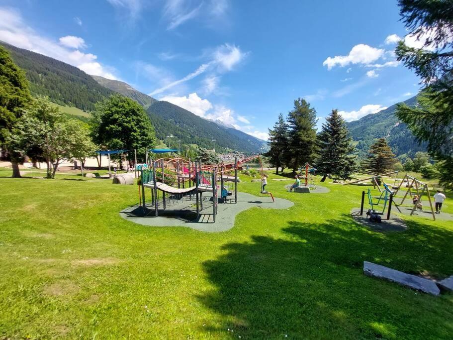 Stilvolle Wohnung mit traumhaftem Bergblick, Disentis