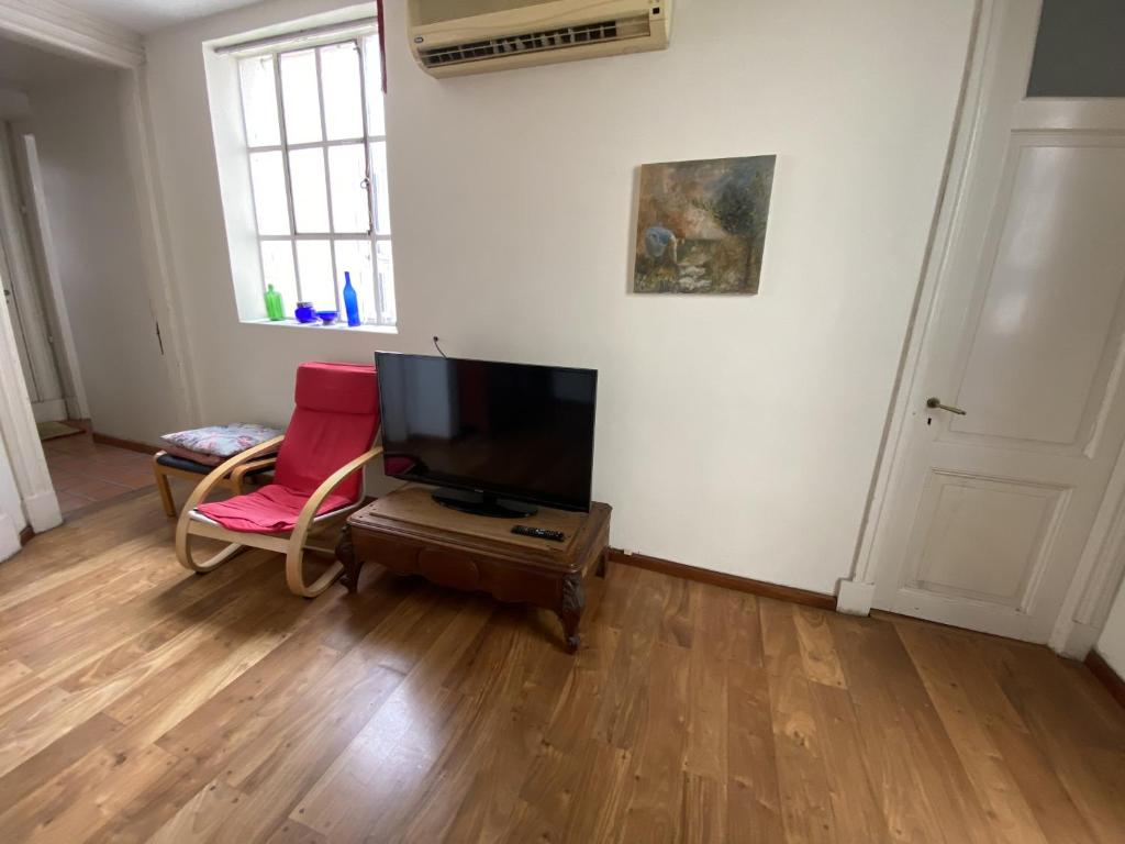 Vintage apartment in the right place - 5