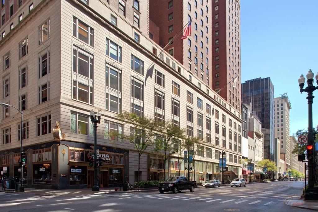 Chicago Palmer House a Hilton Hotel Additional