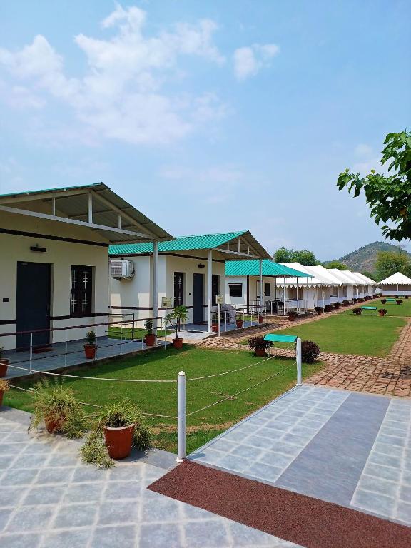 Shivir Aranya - Wilderness Resort photo