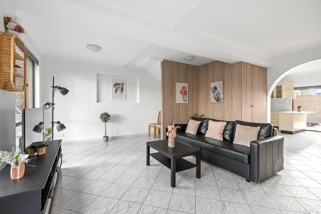 Cozy 3 Bedroom House in Bankstown