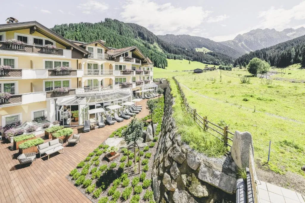 Traumhotel Alpina Superior Adults only Hotel, hotel en Gerlos