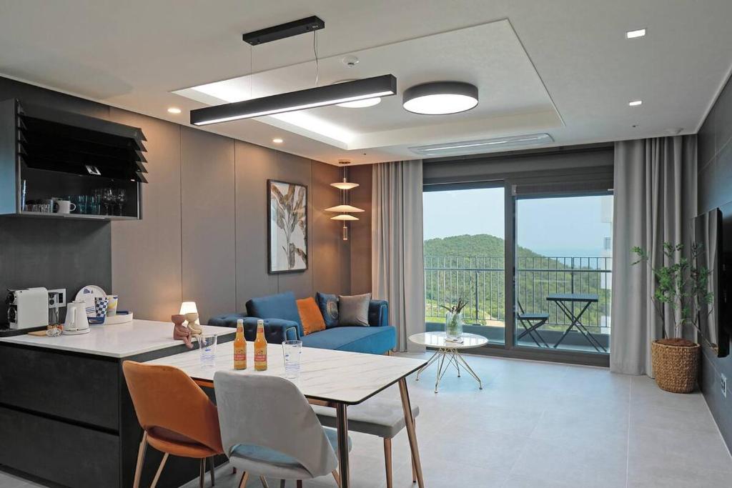 엘모멘토 오시리아 레지던스 (Elmomento Osiria Residence)
