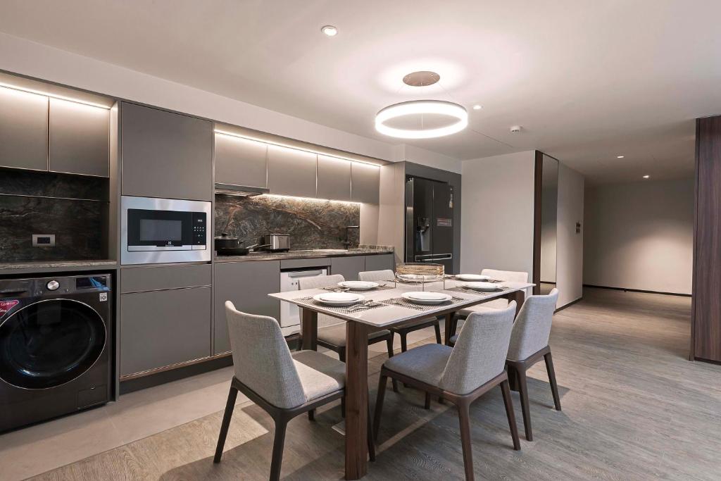 가르디나 아속 호텔