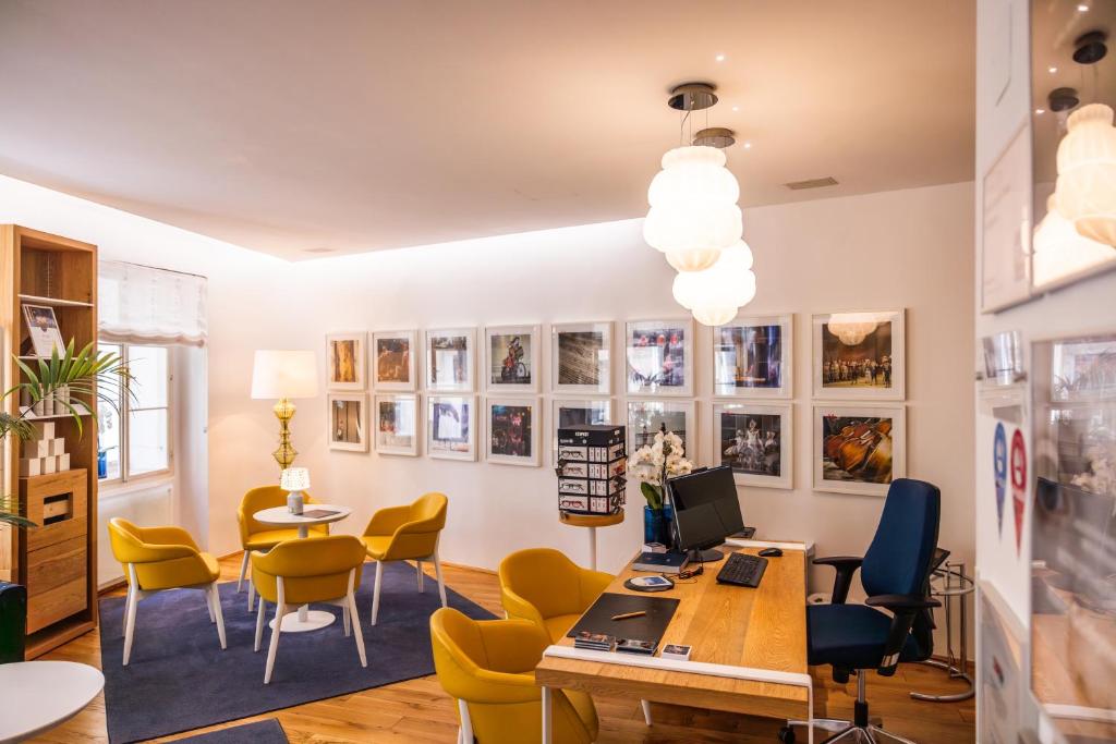 Small Luxury Hotel Goldgasse photo