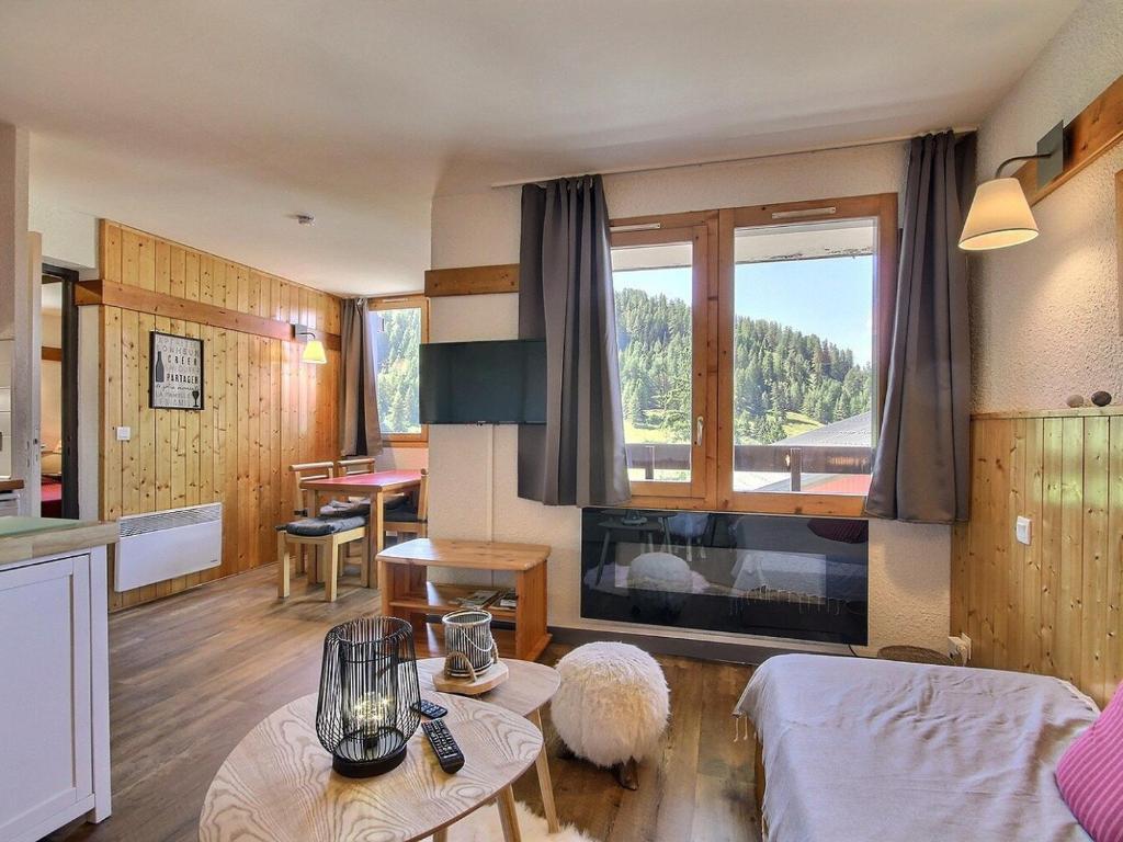 Appartement 2 pièces avec balcon, proche commerces - FR-1-455-219 - 1