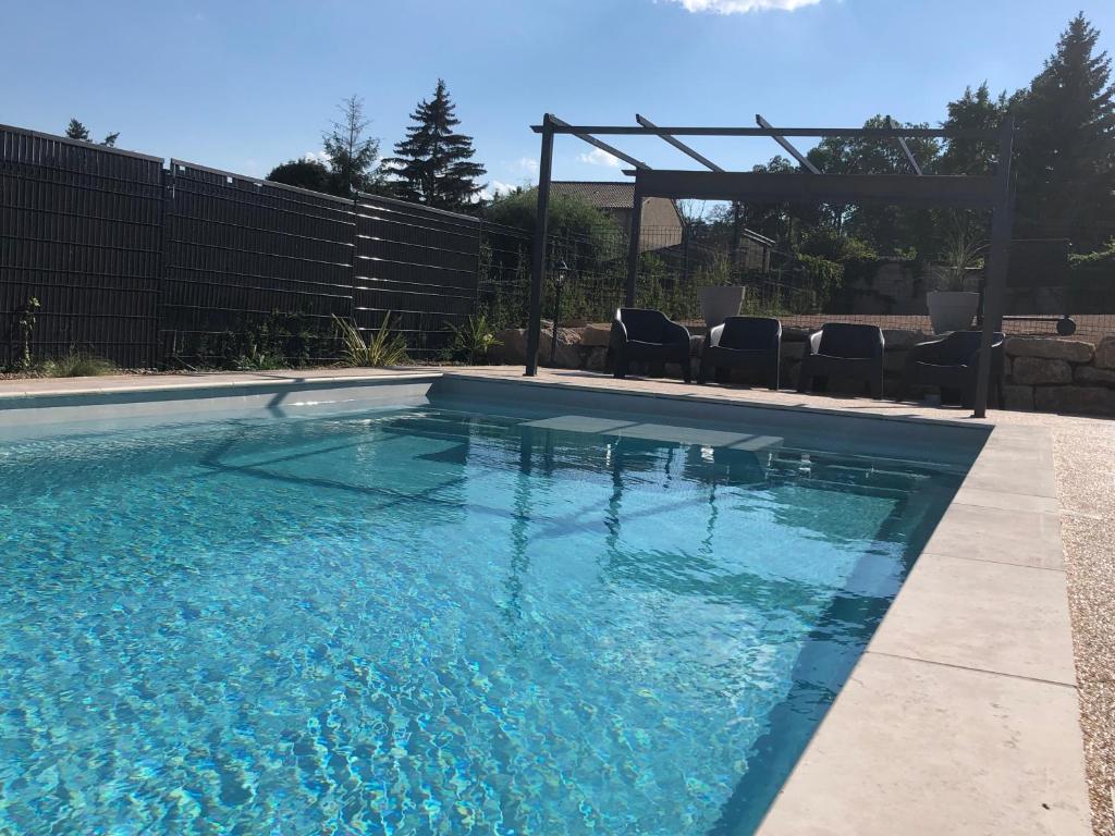 Gîte Raisin Rose, Émeringes