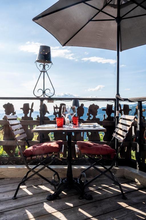 Le Coucou Hotel Restaurant & Lounge-Bar photo