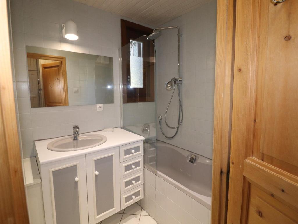 Appartement rénové 3 pièces, skis aux pieds, balcon, WiFi, Val Claret - FR-1-502-369 - 4