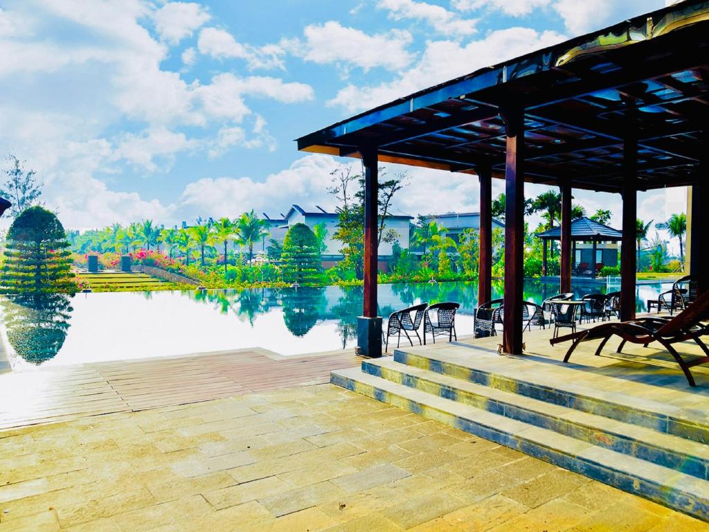 Surrounding environment