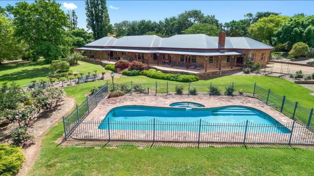 Cornhill - Merrijig - Sleeps 12, Merrijig