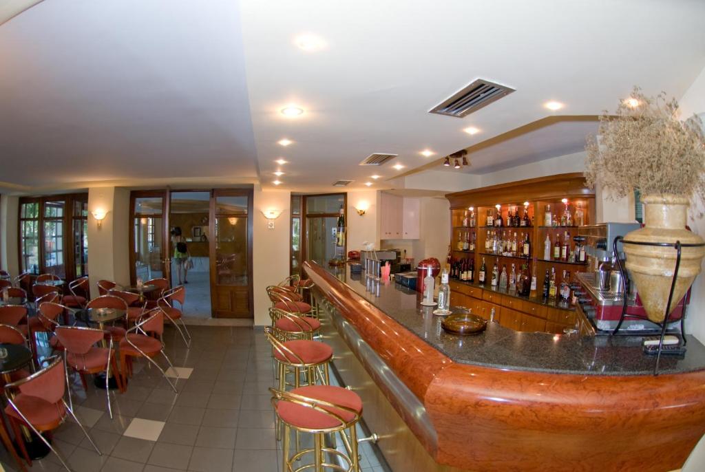 Hotel Brascos — Restaurant & bars in Rethymnon
