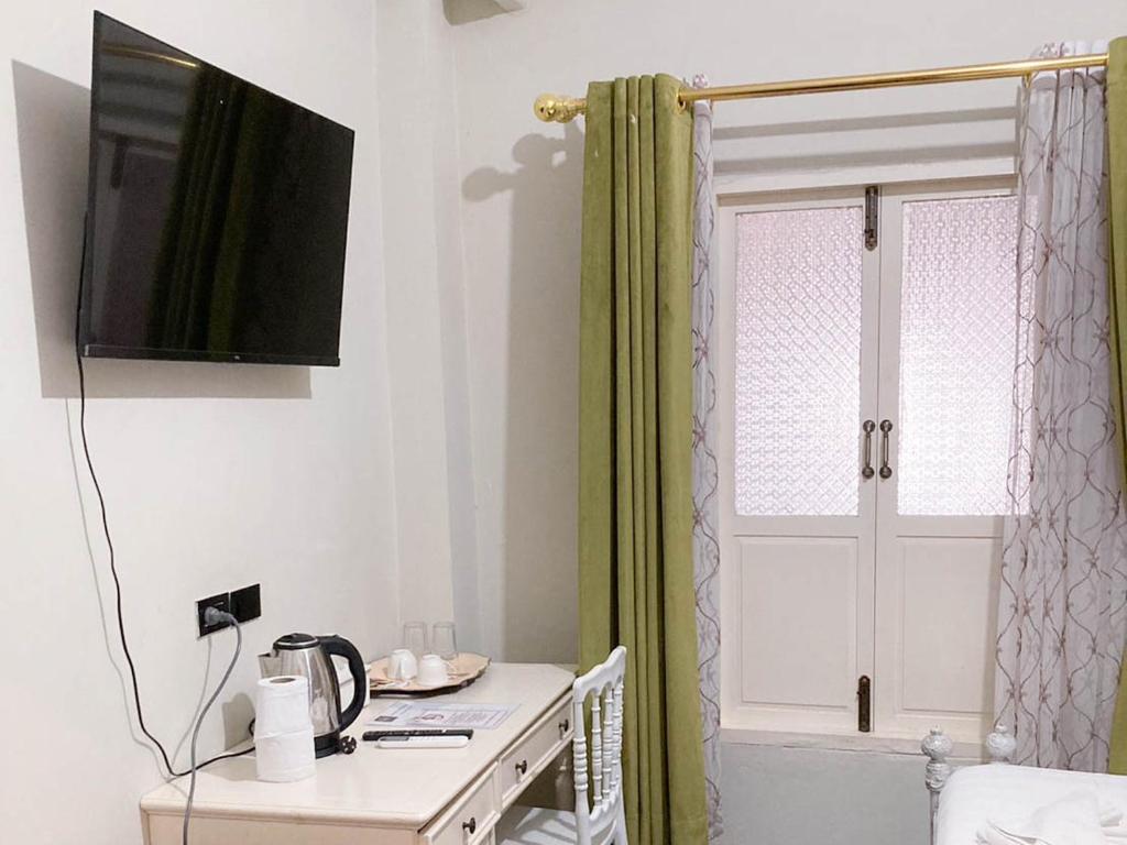 2499 Heritage Chinatown Bangkok Hotel By RoomQuest photo
