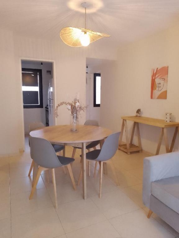 CONFORTABLE DEPARTAMENTO EN BARRIO SUR - 4