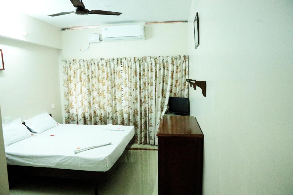 ASHISH TOURIST HOME photo