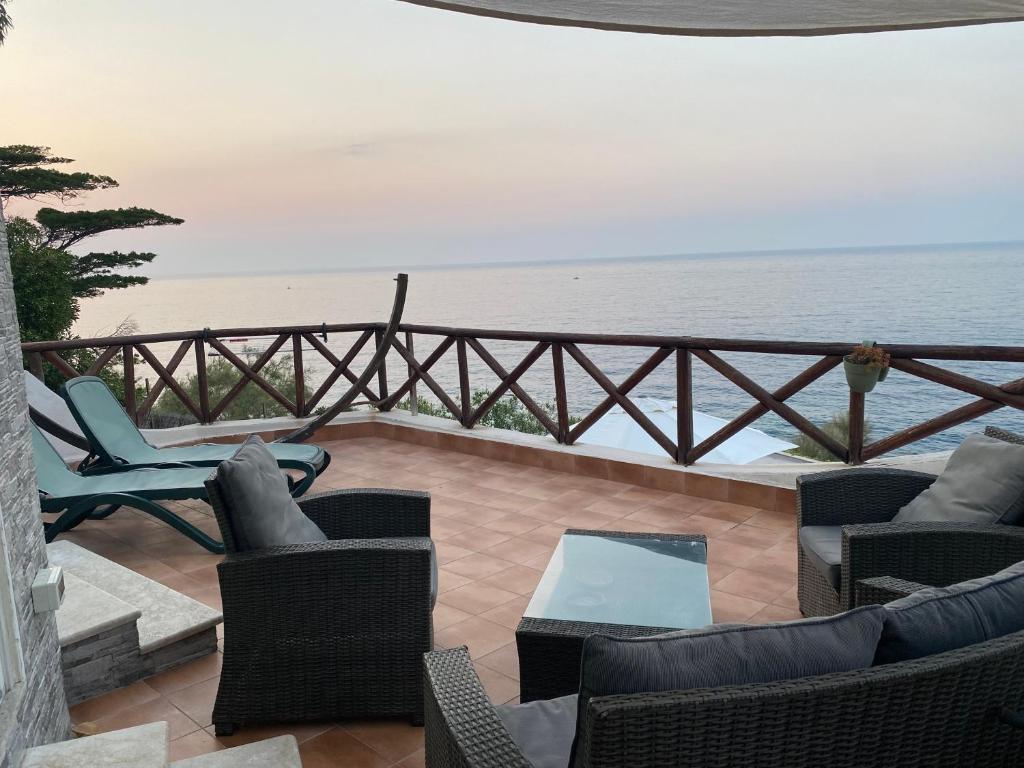 Mare e cielo, Porticello