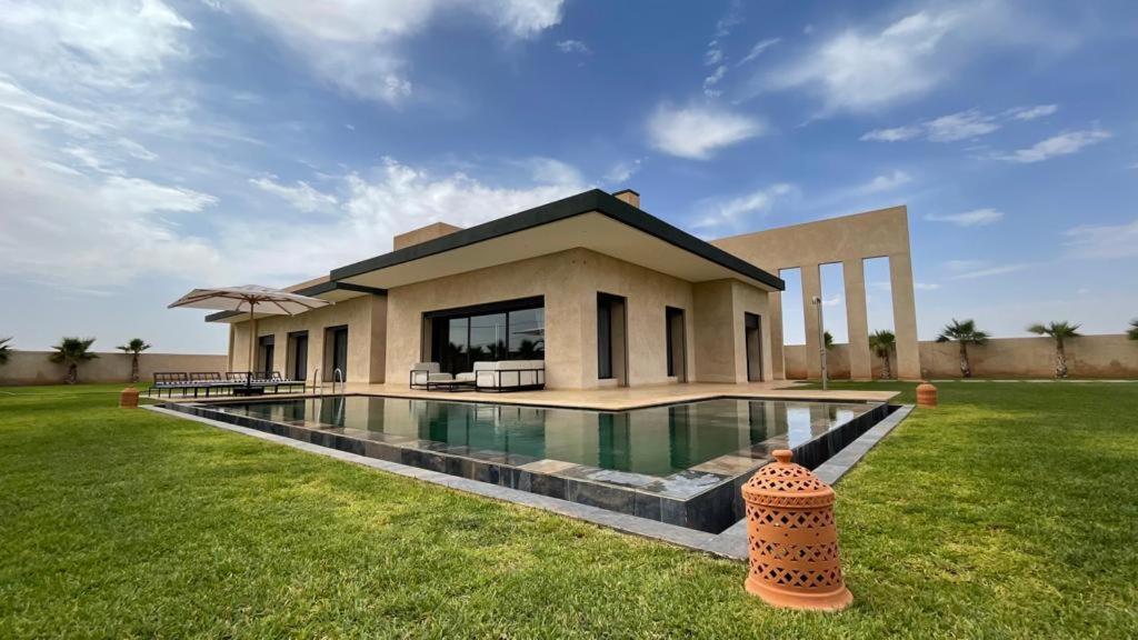Villa Nisrine Your Private Oasis With Pool and No Overlooking, Marakéš