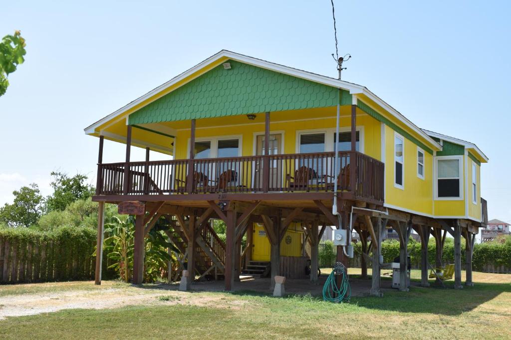 The Pineapple Beach House - Fisherman's Paradise