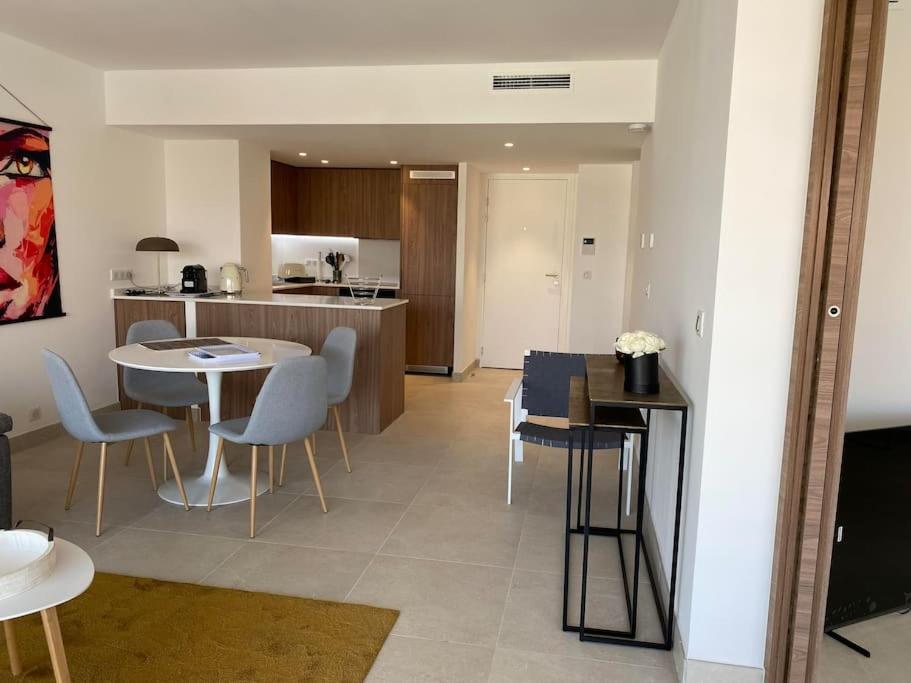 Paca properties -EC14- Appartements T2 - Cannes - 2